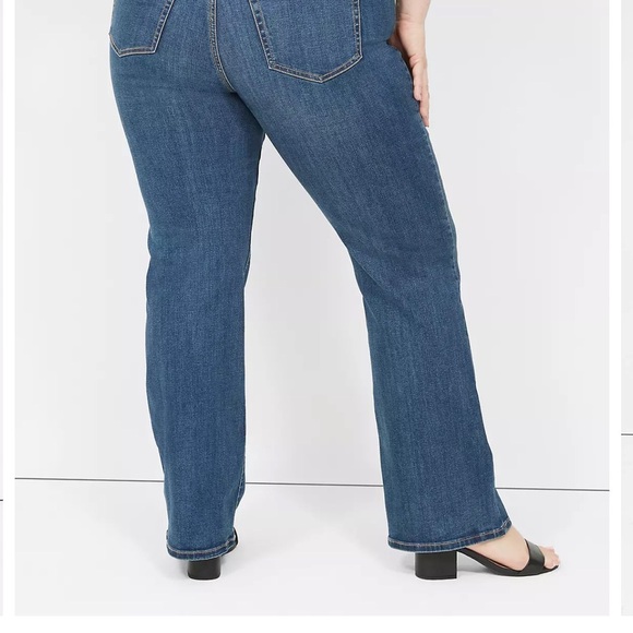 Lane Bryant medium wash high-rise boot jeans size 24 - Picture 2 of 12